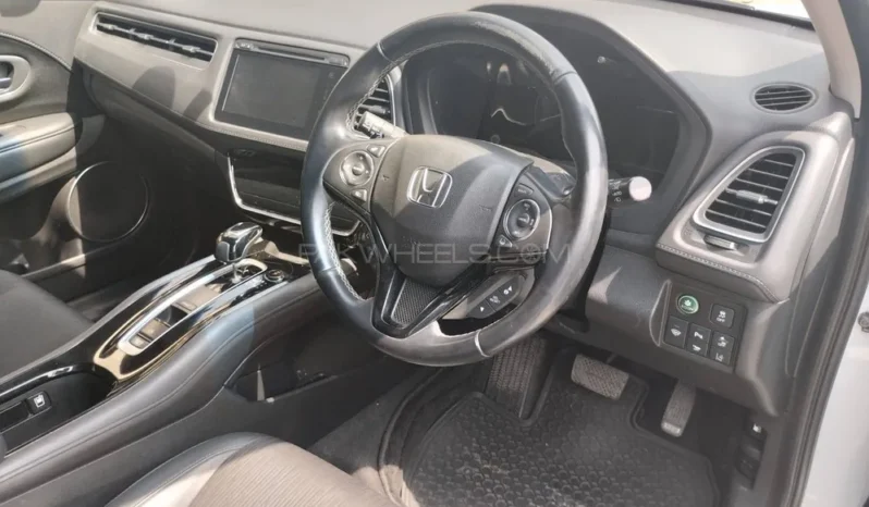 
								Honda Vezel Hybrid Z Honda Sensing 2018 full									