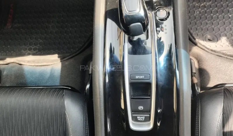 
								Honda Vezel Hybrid Z Honda Sensing 2018 full									