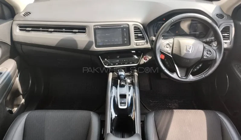 
								Honda Vezel Hybrid Z Honda Sensing 2018 full									