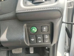 
										Honda Vezel Hybrid Z Honda Sensing 2018 full									