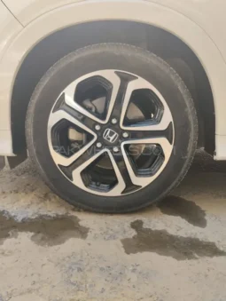 
										Honda Vezel Hybrid Z Honda Sensing 2018 full									