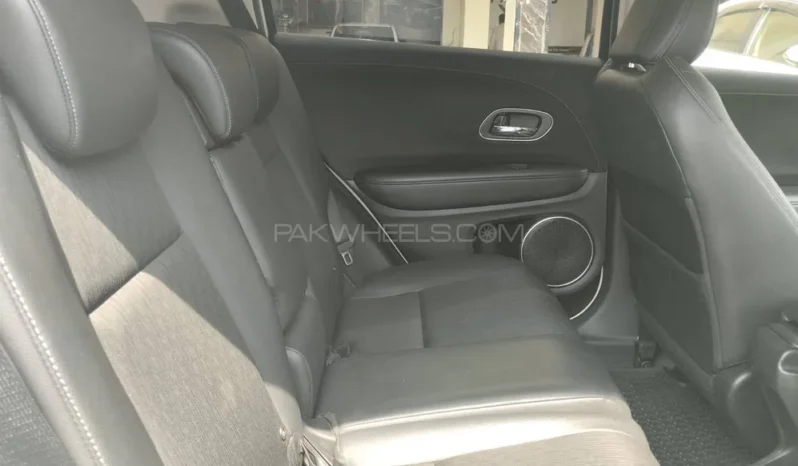 
								Honda Vezel Hybrid Z Honda Sensing 2018 full									