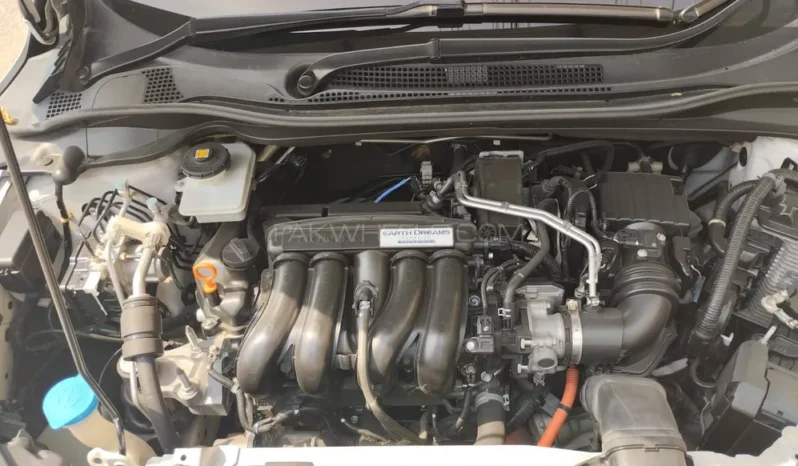 
								Honda Vezel Hybrid Z Honda Sensing 2018 full									