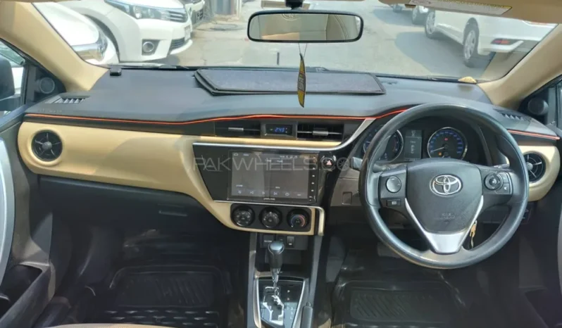 
								Toyota Corolla Altis Automatic 1.6 2020 full									