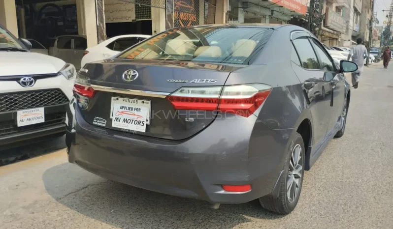 
								Toyota Corolla Altis Automatic 1.6 2020 full									