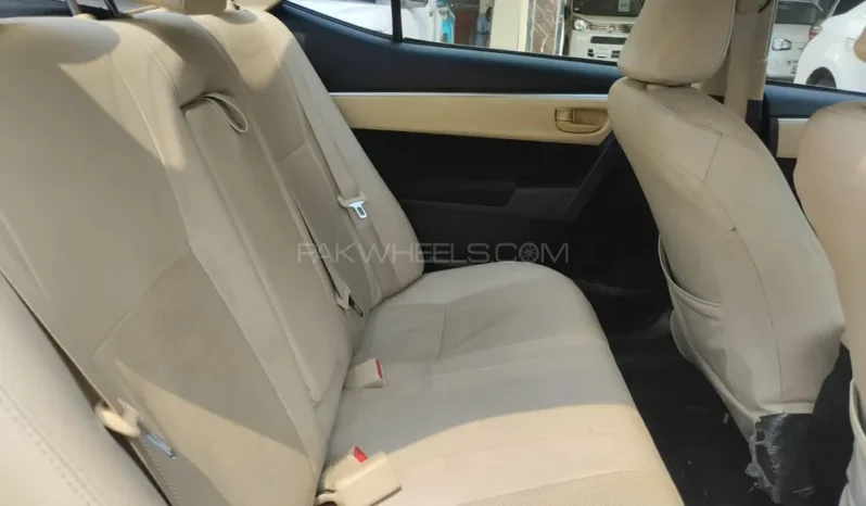 
								Toyota Corolla Altis Automatic 1.6 2020 full									