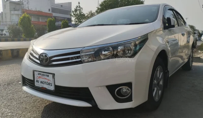 
								Toyota Corolla Altis Grande CVT-i 1.8 2017 full									