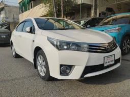 
										Toyota Corolla Altis Grande CVT-i 1.8 2017 full									