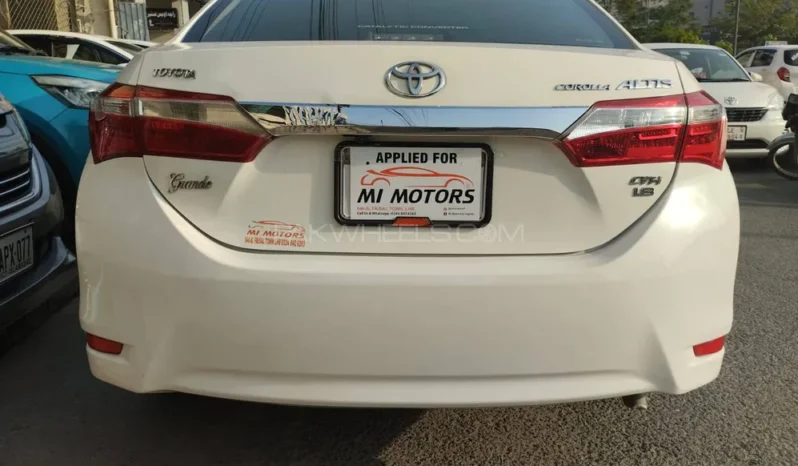 
								Toyota Corolla Altis Grande CVT-i 1.8 2017 full									