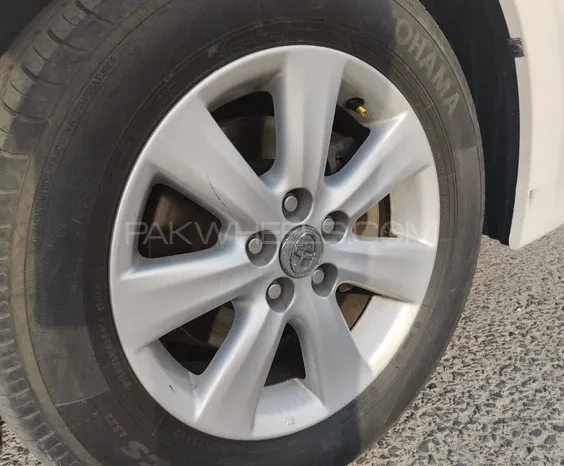 
								Toyota Corolla Altis Grande CVT-i 1.8 2017 full									