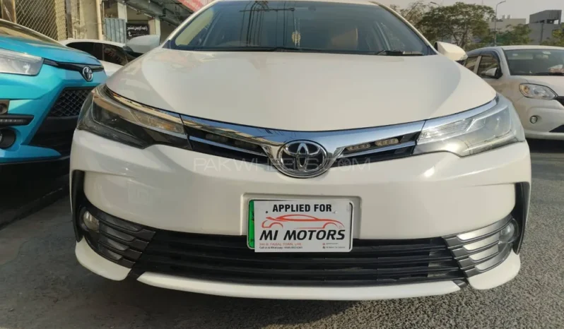
								Toyota Corolla Altis Grande CVT-i 1.8 2020 full									