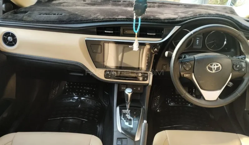 
								Toyota Corolla Altis Grande CVT-i 1.8 2020 full									