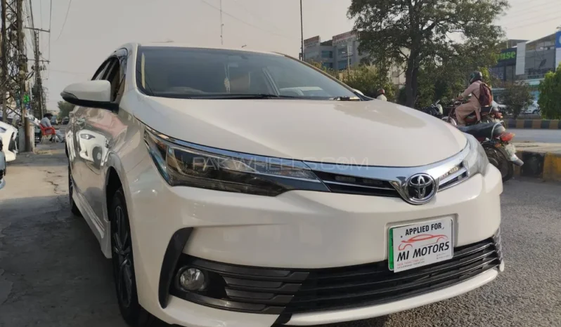 
								Toyota Corolla Altis Grande CVT-i 1.8 2020 full									