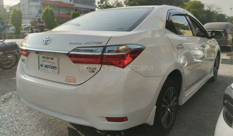 
								Toyota Corolla Altis Grande CVT-i 1.8 2020 full									