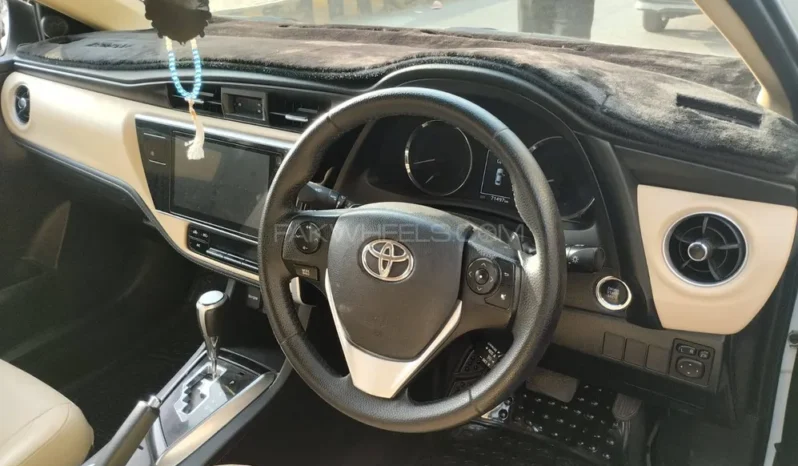
								Toyota Corolla Altis Grande CVT-i 1.8 2020 full									