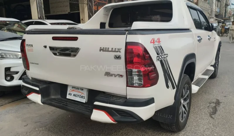 
								Toyota Hilux Revo V Automatic 2.8 2019 full									