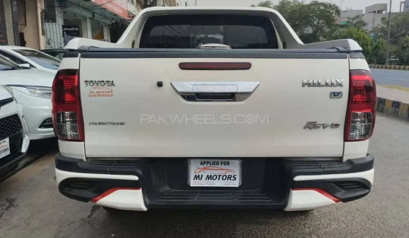 
								Toyota Hilux Revo V Automatic 2.8 2019 full									