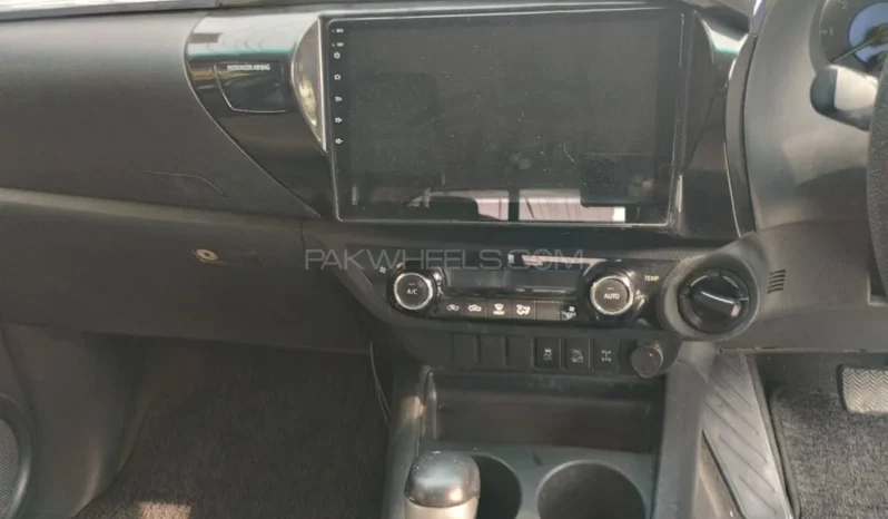 
								Toyota Hilux Revo V Automatic 2.8 2019 full									