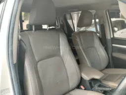 
										Toyota Hilux Revo V Automatic 2.8 2019 full									