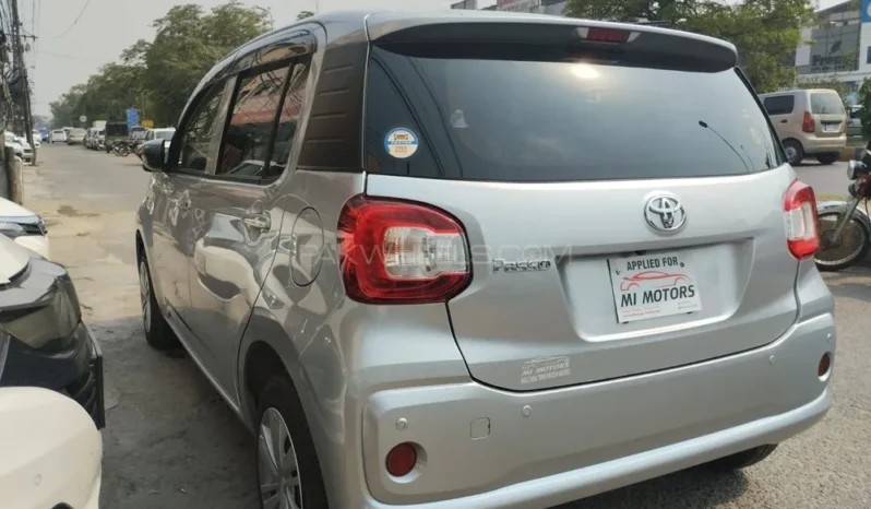 
								Toyota Passo X S 2021 full									