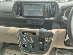 
										Toyota Passo X S 2021 full									
