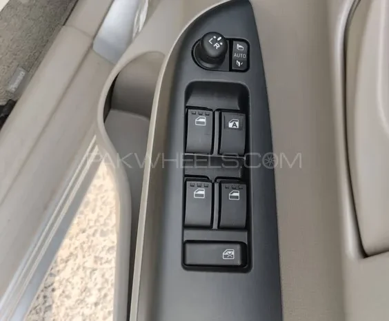 
								Toyota Passo X S 2021 full									