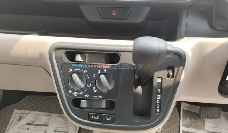 
								Toyota Passo X S 2021 full									