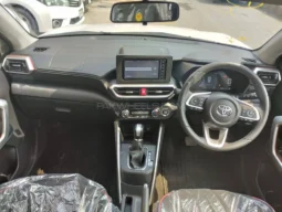 
										Toyota Raize Z full									