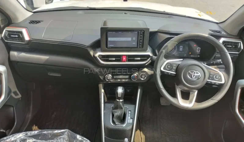 
								Toyota Raize Z full									