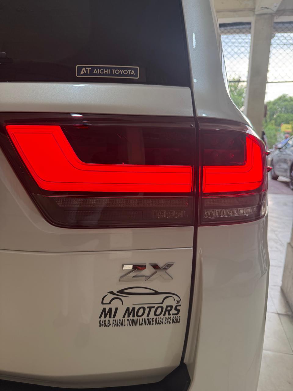 
								Toyota Land Cruiser LC300 (2023) full									