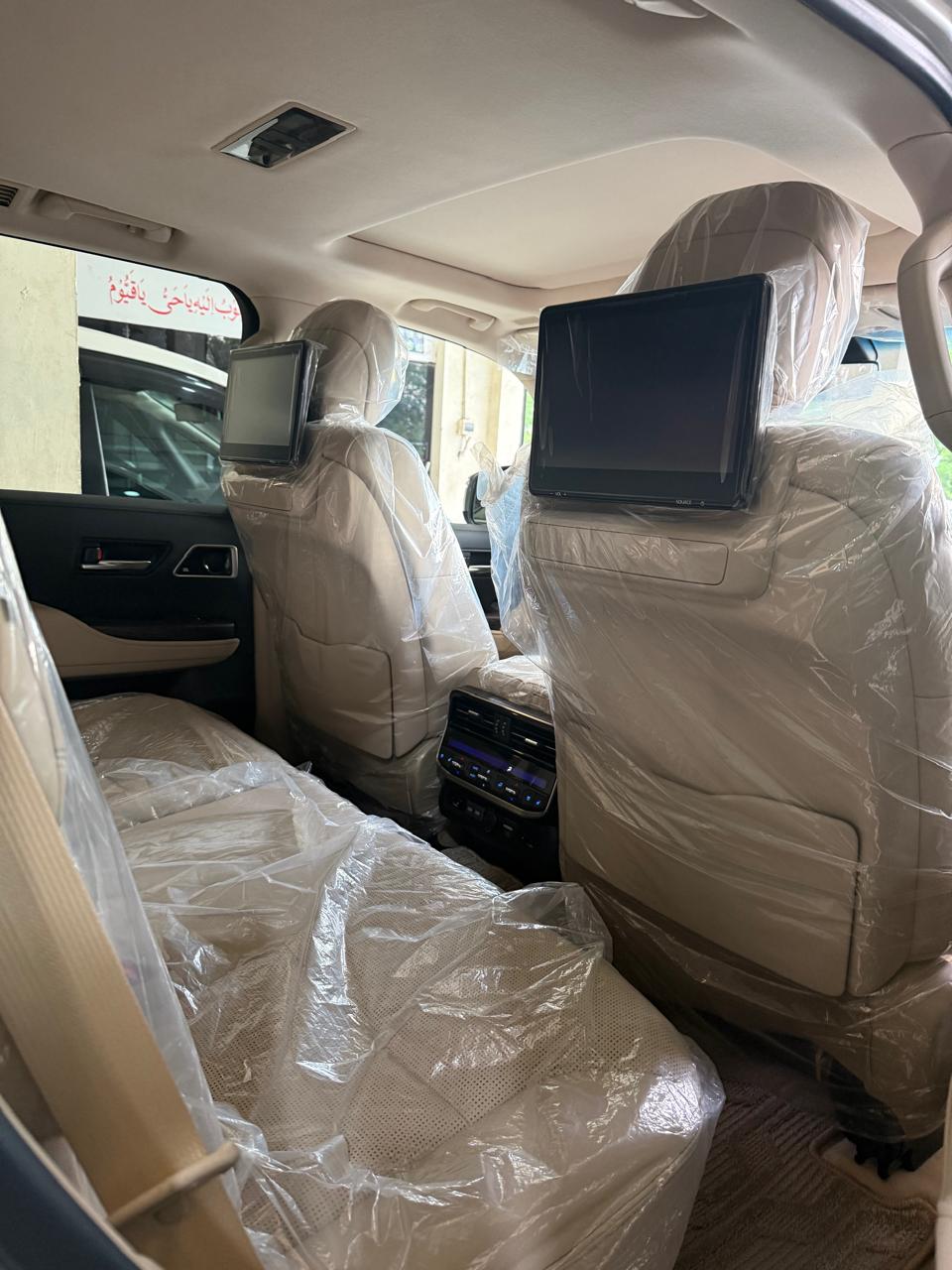 
								Toyota Land Cruiser LC300 (2023) full									