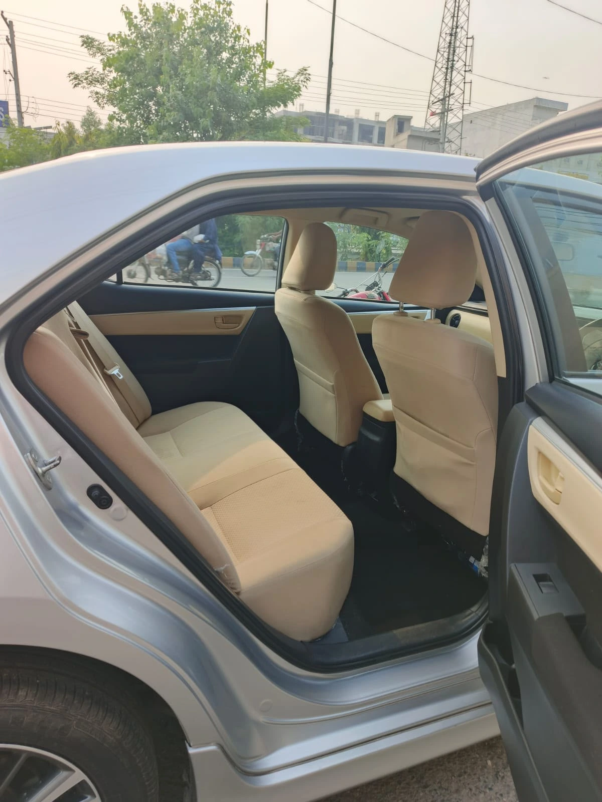 
								Toyota Corolla Altis 1.6 Automatic 2021 — Best Family Car for Sale in Lahore full									